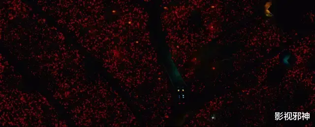 梅根·福克斯|看完这部养眼新片，又被吸干了……