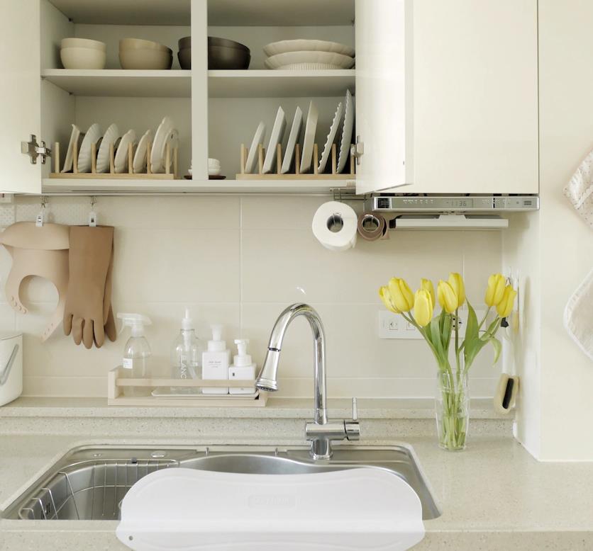 |韩国妈妈边带娃边布置新家,普通精装重装做奶油风,92㎡画面治愈