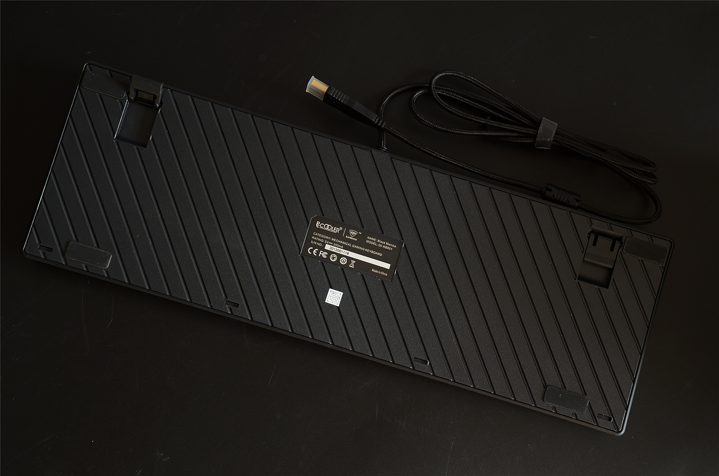 |可换轴+RGB+多媒体键来搅局,超频三GI801机械键盘DIY挺好玩