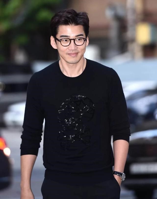 尹启相|嫁给男神的不是女神，相爱不能厮守，终究成了年轻时的一场梦