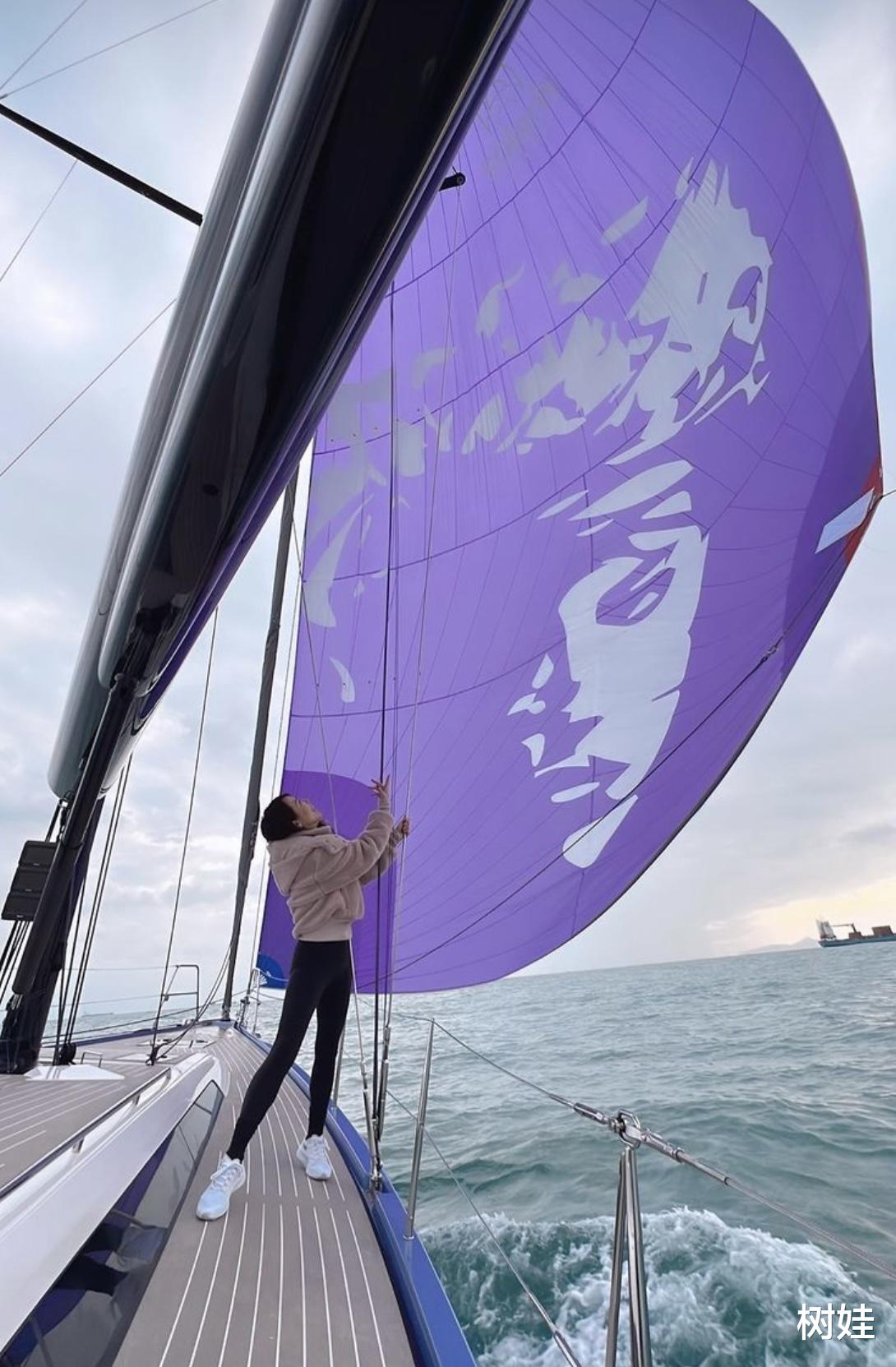 吕丽君|吕丽君开私人游艇出海，女儿随行难掩兴奋，游艇产权归刘銮雄所有