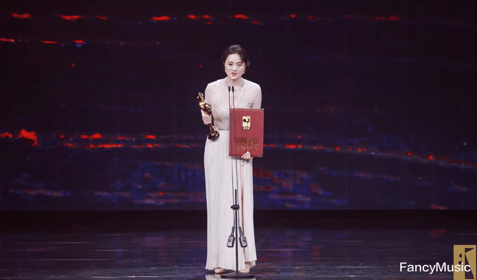 张俪|金鸡奖名单出炉：双张夺“影帝影后”，最佳男配角出乎意料