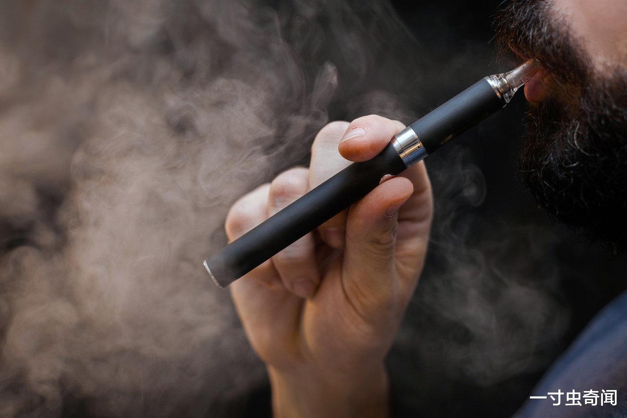 一寸虫奇闻|靠电子烟戒烟?别做梦!电子烟同样危险,用科学撕掉电子烟的面具
