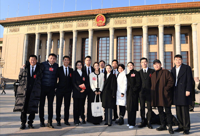 文代会|文代会正式开幕!靳东陈道明人气高,佟丽娅周涛同框,康辉显低调