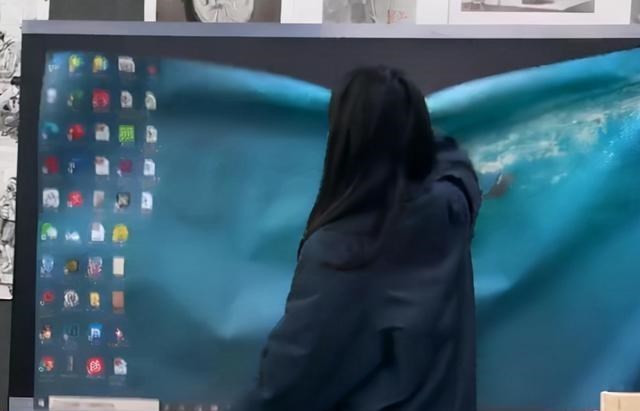 美术|美术老师上课有多尴尬，电视机是学生画的，以假乱真骗过了老师
