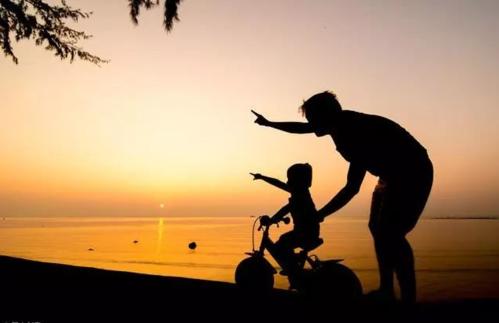 婴幼儿常识|国药育儿知识:父亲的格局决定家庭前进的方向,母亲的情绪影响家庭的氛围!