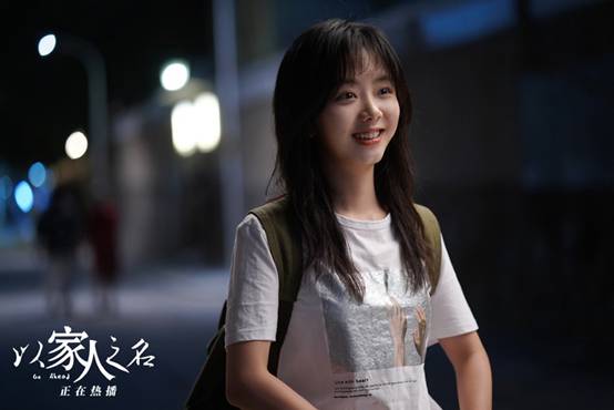 杨幂|被粉丝坑惨了，四处宣传稳拿白玉兰奖，提名单一出，她好尴尬呀