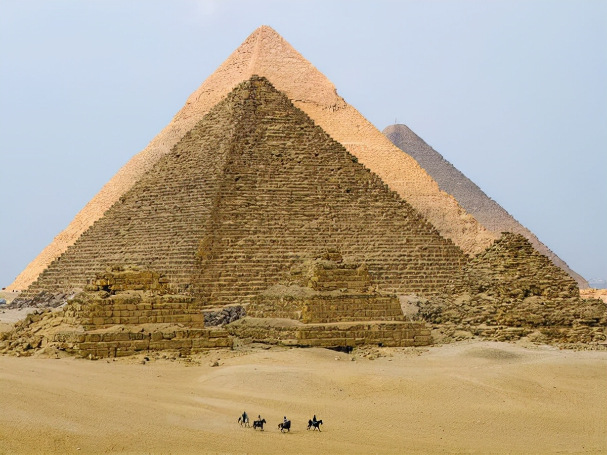 埃及金字塔周围令人难以置信的奥秘和发现
