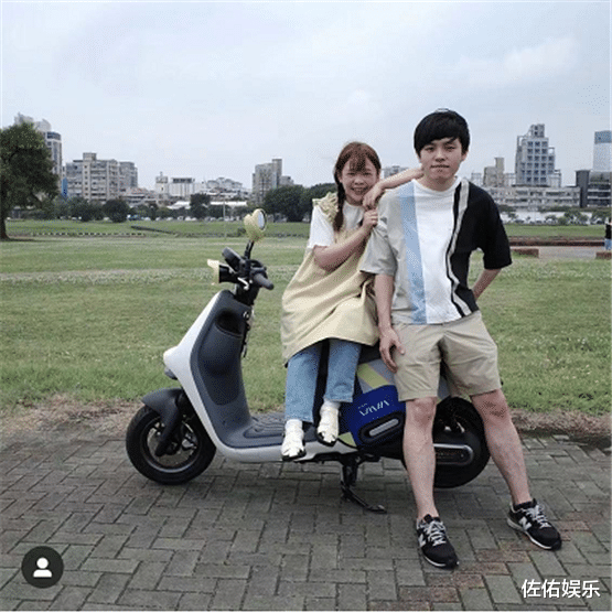 赵粤|知名网红晒婚纱照官宣喜讯,与男友相恋6年,阿信留言送祝福