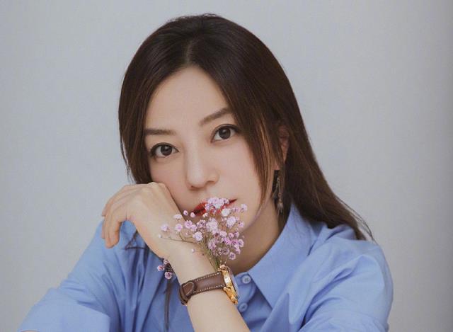 杨紫|新四小花旦名单公布：杨紫靠实力获认可，而她入榜却掀起争议