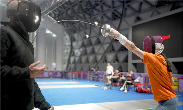 明星|金冠得主孙一文一剑封喉太厉害！穿击剑服好帅气，颜值赢过女明星