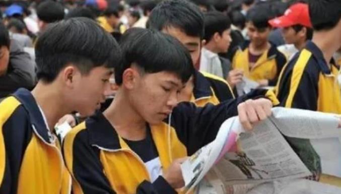 高秀花说育儿|来自初中生的疑惑：为什么老师劝我去“技校”，而不是上高中？