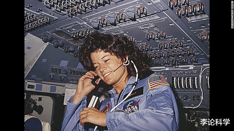 相对论|在太空中生活，女航天员如何克服生理问题？航天女英雄牺牲太大了