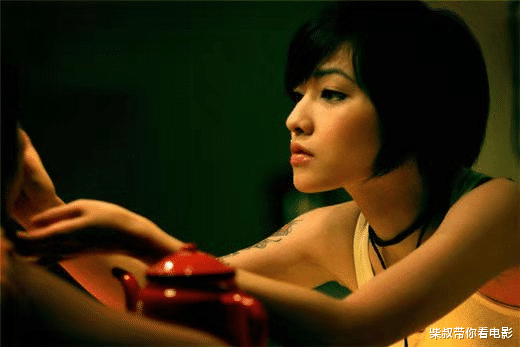 范晓萱|打舌环、摘子宫，坚持不婚不育的她，如今44岁过得怎样了？