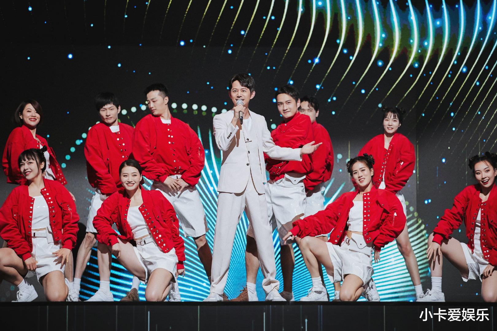 何炅|《你好，星期六》首播被嘲，何老师独木难支！网友：怀念快本