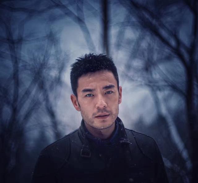 黄觉|黄觉与徐静蕾五年情断,表示从此不婚,没想到与相识两月网红闪婚