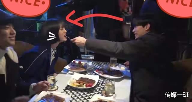 李惠利|李惠利柳俊烈又曝甜蜜约会照，餐厅深情对视，恋爱4年多感情依旧