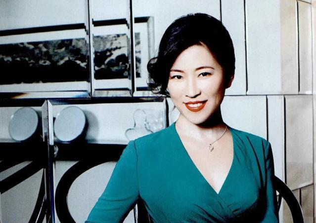 美国队|体育界双冠军，退役后套现44亿逃至美国，今住别墅买飞机装病拒回