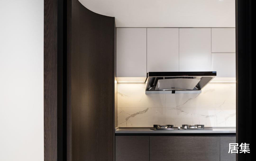 摄影工作者的家，舒适又有立体感，好适合时尚的年轻人