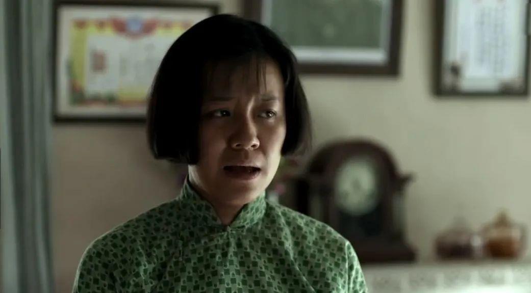 朱之文|大衣哥儿媳退还30万彩礼，带走400万粉丝，这一招比江德华更狠