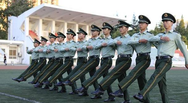 中央财政|军校为何受冷落？今年提前批招录结束，军校降分录取未招满！
