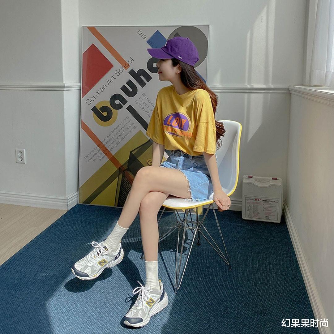 幻果果时尚|韩妞都怎么搭配袜子?2021精选袜子穿搭公式,跟欧腻学习准没错!