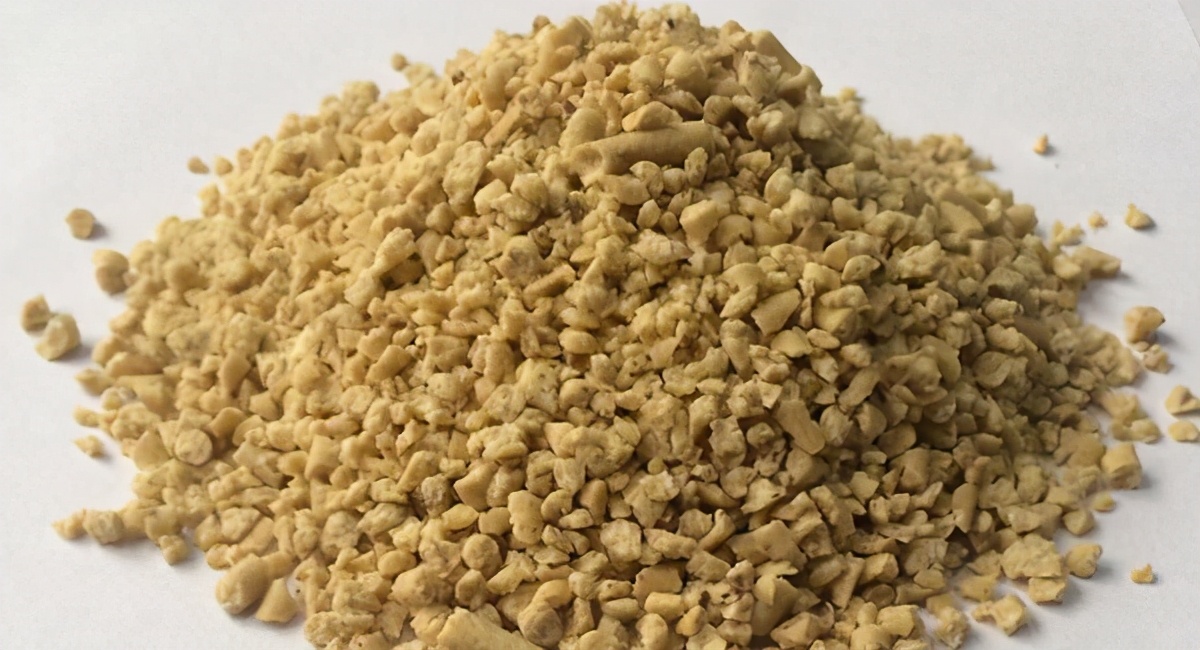 |窝料中加点“它”，打窝诱鱼有奇效