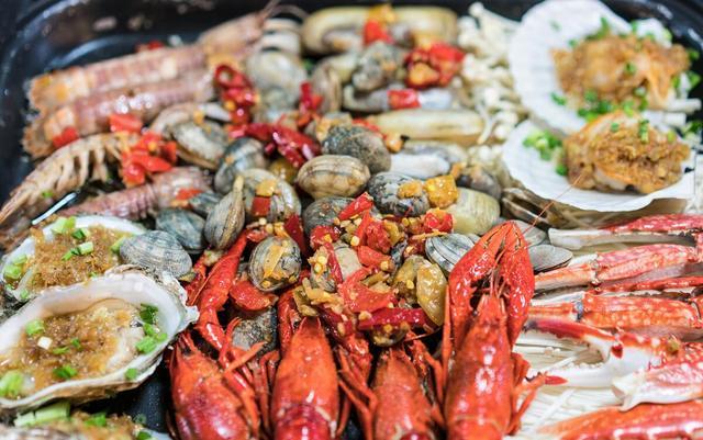 北庭美体健康圈|给甲状腺有结节的人提个醒：夏季少吃这“3红”，结节或许消得快