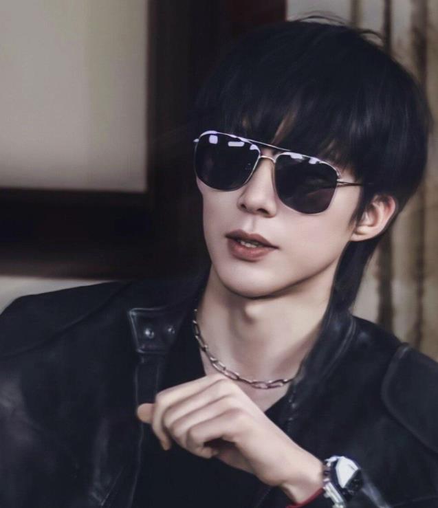 刘宇宁|刘宇宁又接到了王炸剧本，搭档秦俊杰、黄梦莹，男二人设不输男主