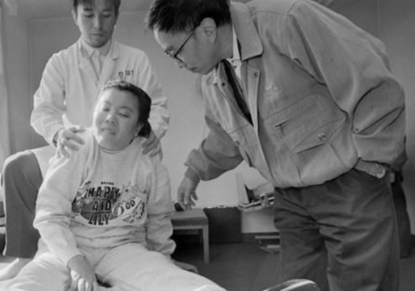 1994年,清华学霸朱令,惨遭室友投毒,如今48岁的她怎样了?