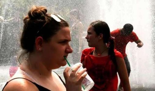  世界首富比尔盖茨为人类敲响警钟，人类面对2大威胁，需提高警惕