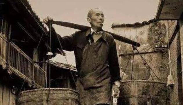 红敏说 当年出现在农村的“赊锅人”，如今不知所踪，为何不回来收钱？