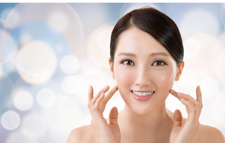 珑阳谈护肤 女人不管多少岁,学会这5个“万能”护肤公式,养出好皮肤并不难
