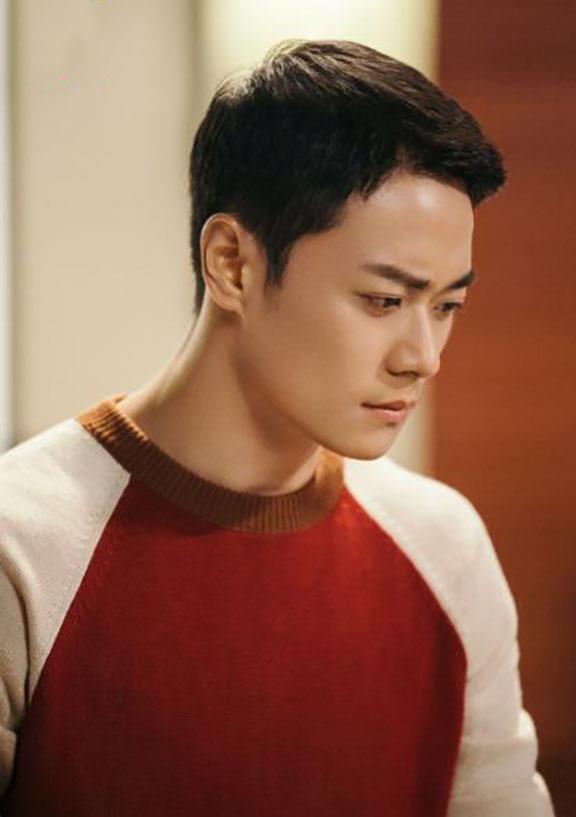 曹骏|要不是身高差一点，以他的五官气质早就火成“流量”了吧？