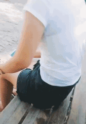 大城小乐故事 “女友出差美国，发来照片说很幸福...”网友：你头上绿油油的！哇哈哈哈～