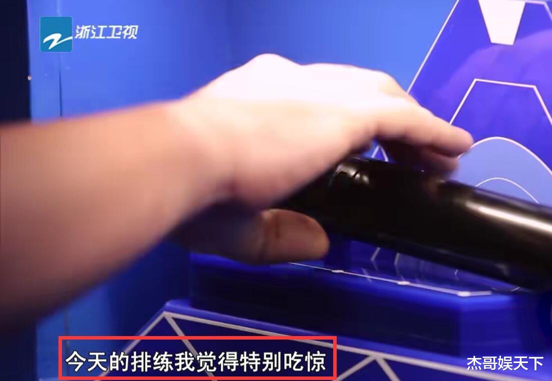 杜新枝|依加输得意难平?其实四位导师都有暗示,只不过李克勤挑明了而已