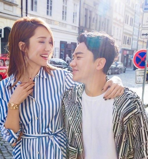 心悦雅萌|王祖蓝:夫妻小别34天,看到商场李亚男的人形立牌牢牢抱住不松手