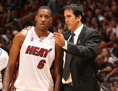 勒布朗·詹姆斯|哈斯勒姆:查尔莫斯当年差点暴揍詹姆斯,是我出面摆平了此事