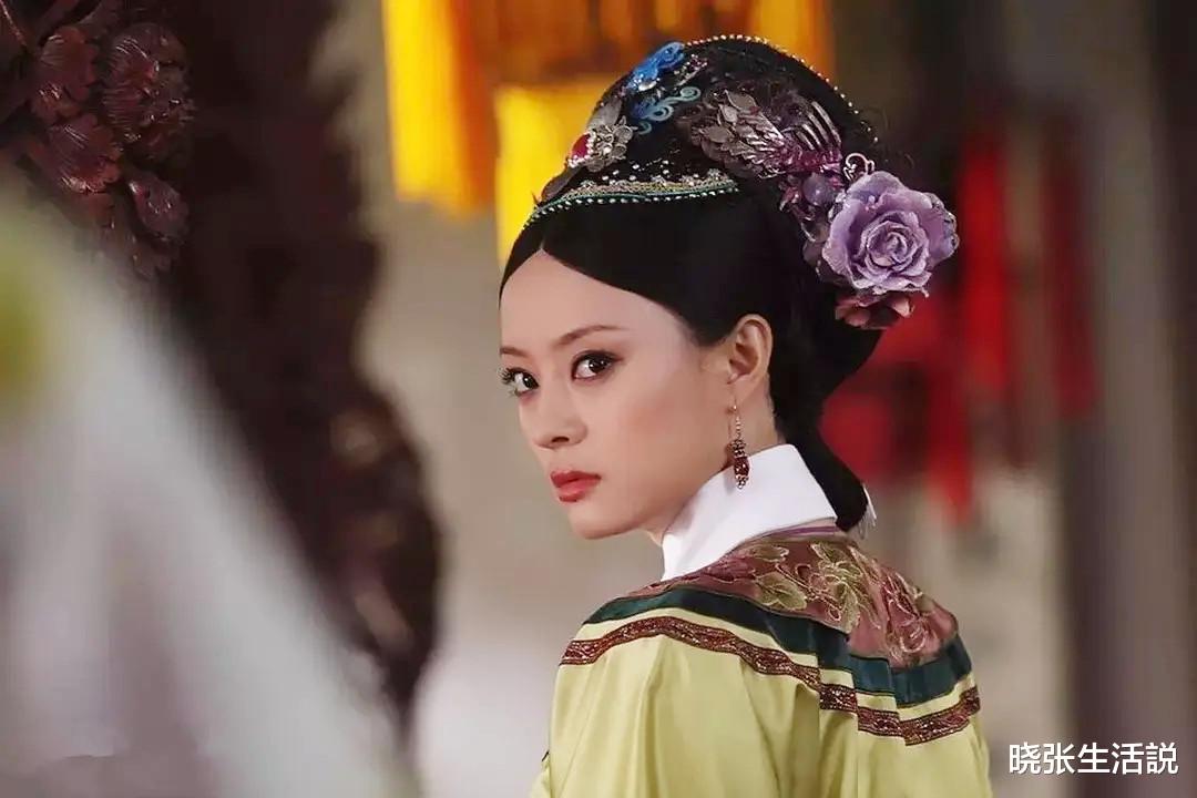 甄嬛|?甄嬛生孩子时被子上洒满菊花,心酸的沈眉庄哭晕在厕所