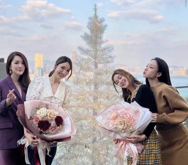 李亚男|李亚男庆闺蜜团成军十年,处女党婚前守贞洁,五姐妹属她婚姻坎坷