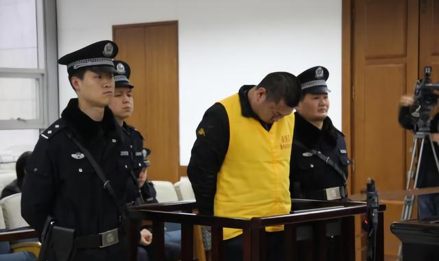 小妃旅 海南杀人案始末：打赌10刀内毙不了命，凶手气不过犯下血案