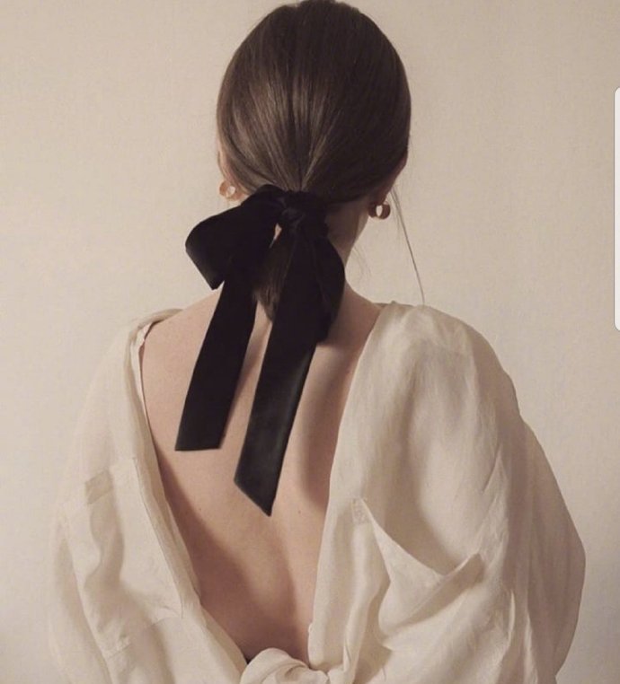 苹果|夏天如何扎头发显优雅气质？“法式丝巾+扎发”，江疏影也扎了！