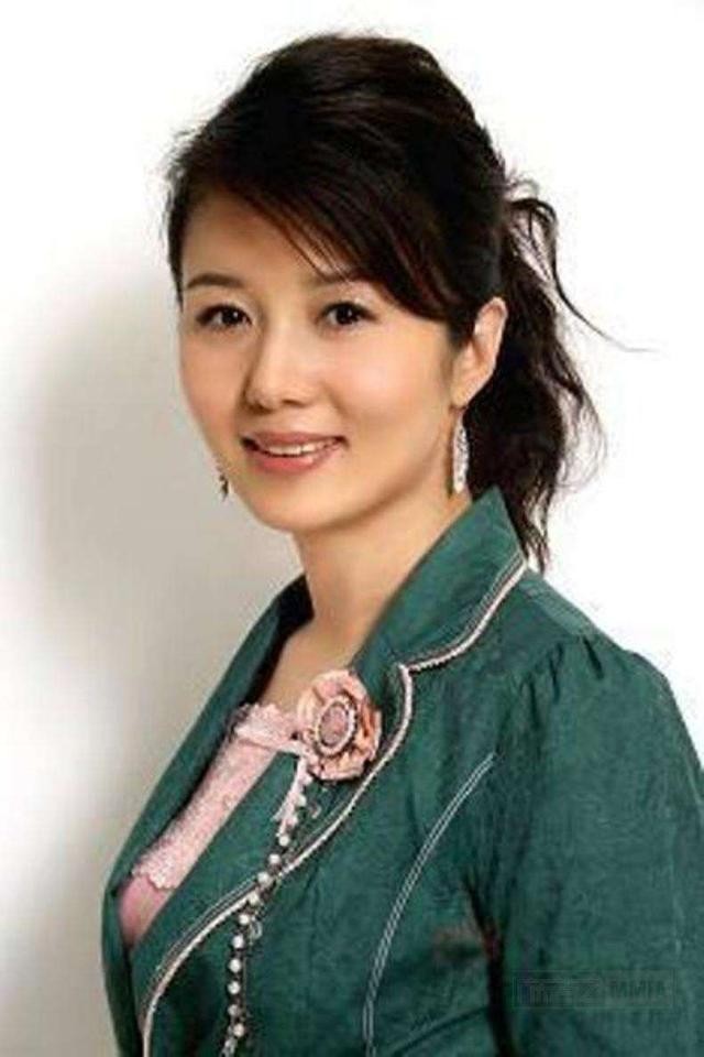 李昕岳|郑卫莉二婚嫁给杜志国，丈夫被传出轨，她视继子杜淳为亲生骨肉