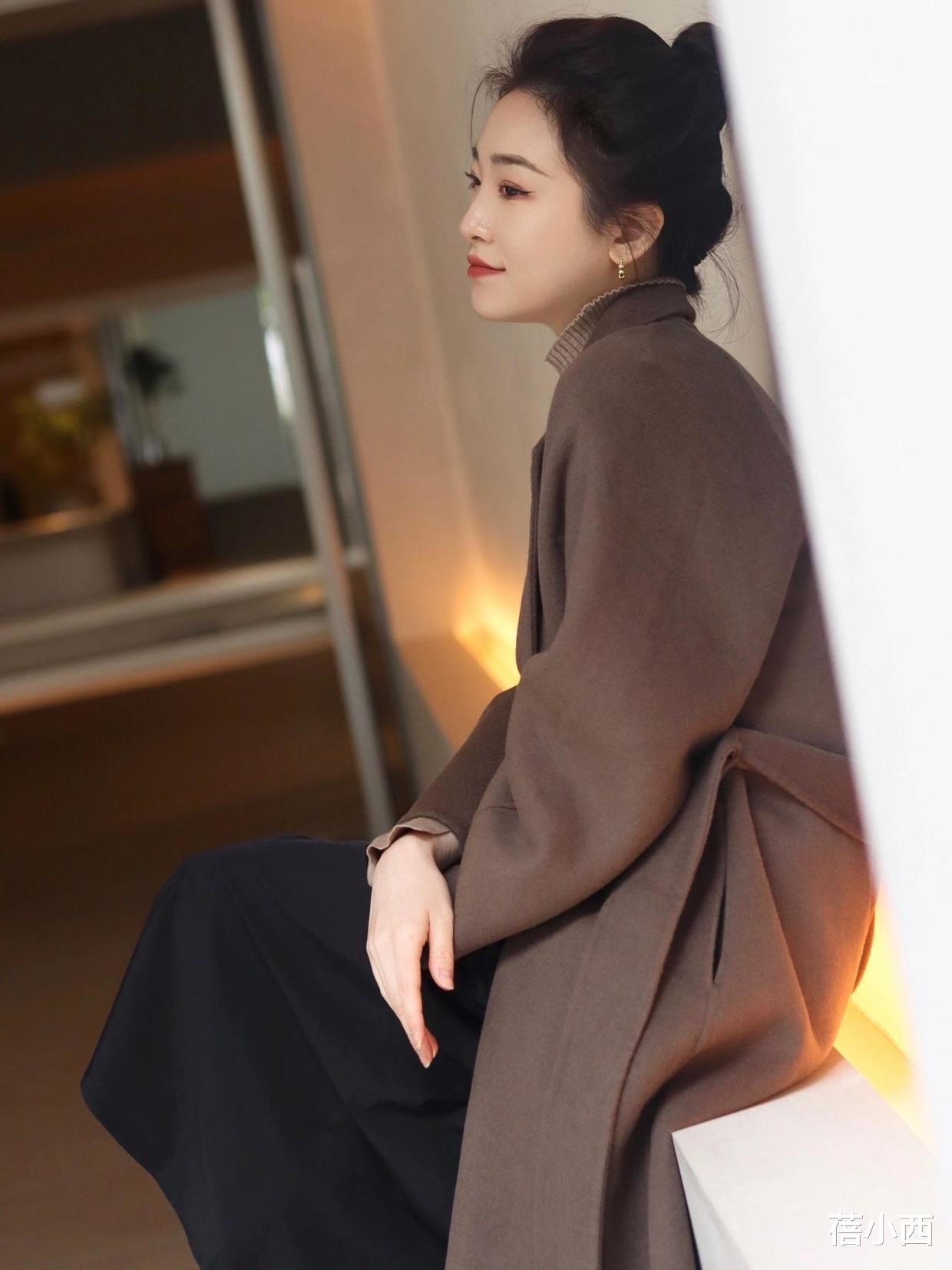 蓓小西 奔三奔四的女人穿什么大衣更优雅?用这6件大衣打造气质,真高级