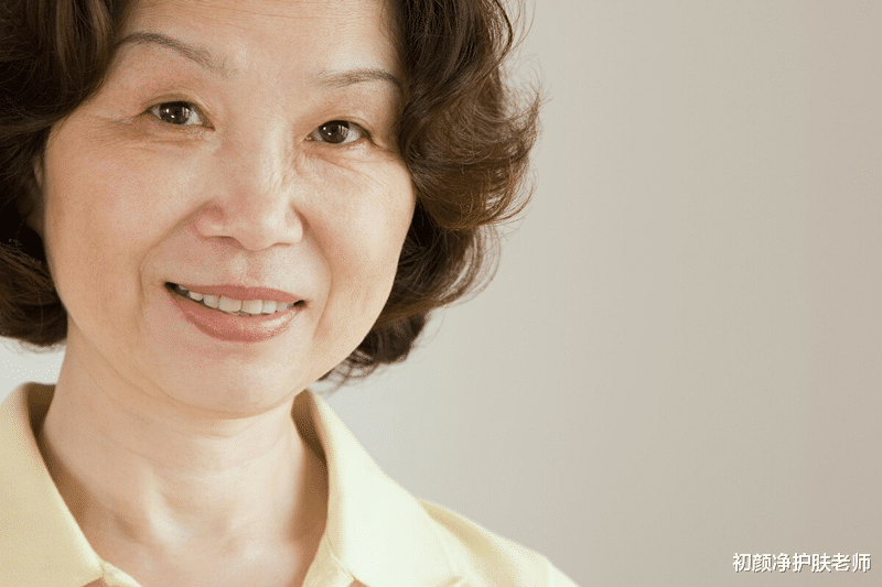 防晒 女人过了50岁，更需要做好日常皮肤护理，注意5点比同年人好很多！
