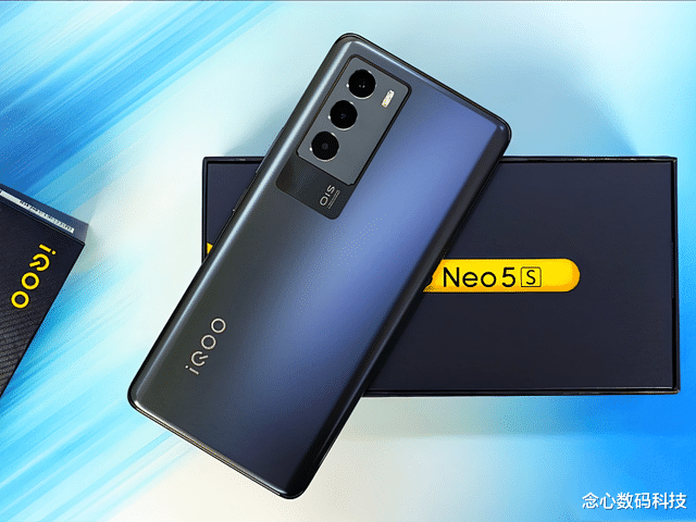 iPhone|王力宏的两台手机价值约2万,同档次国产手机中,这3款更值得选择