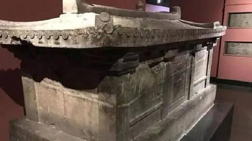 大盘 西安发现9岁女孩墓,石棺上刻“开棺即死”,考古家打开后怎样了