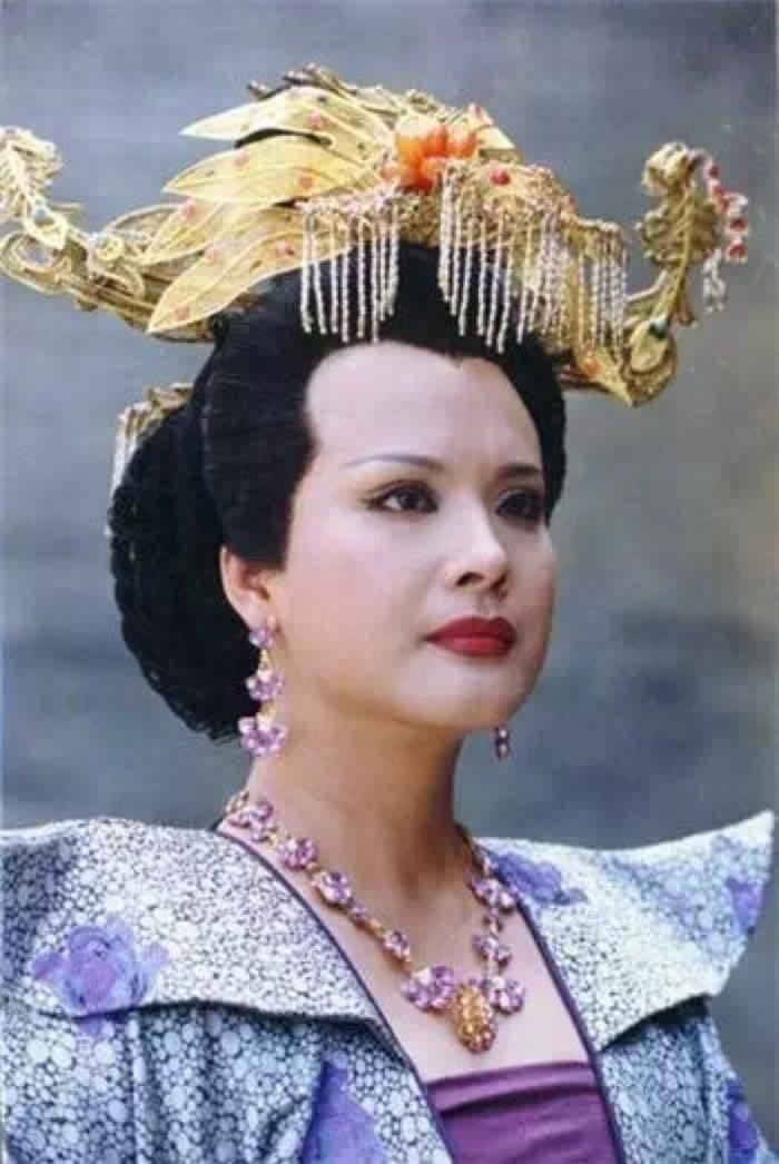 公关小姐|《公关小姐》32年，4大主演境遇不一：有人当红时隐退，有人转行