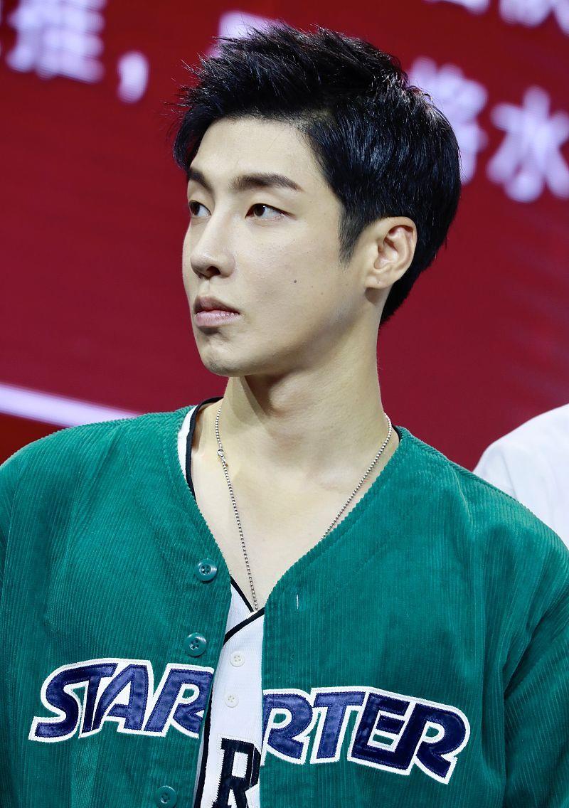 高瀚宇|《荆哥》衍生综艺开播，高瀚宇话多，惹网友反感，批评其不守规矩