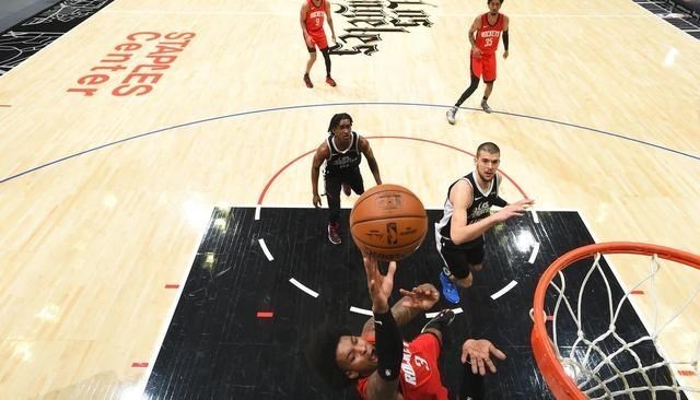 火箭队|在场狂输33分！火箭新援原形毕露，5000万大合同怕是要没了